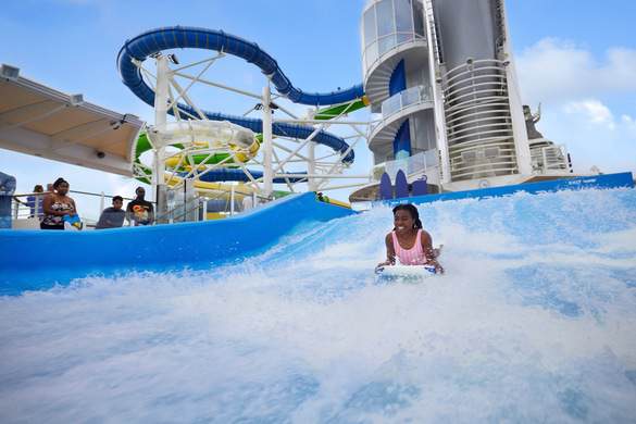 Royal Caribbean International, Freedom of the Seas, Flowrider, 8, AHendel.jpg
